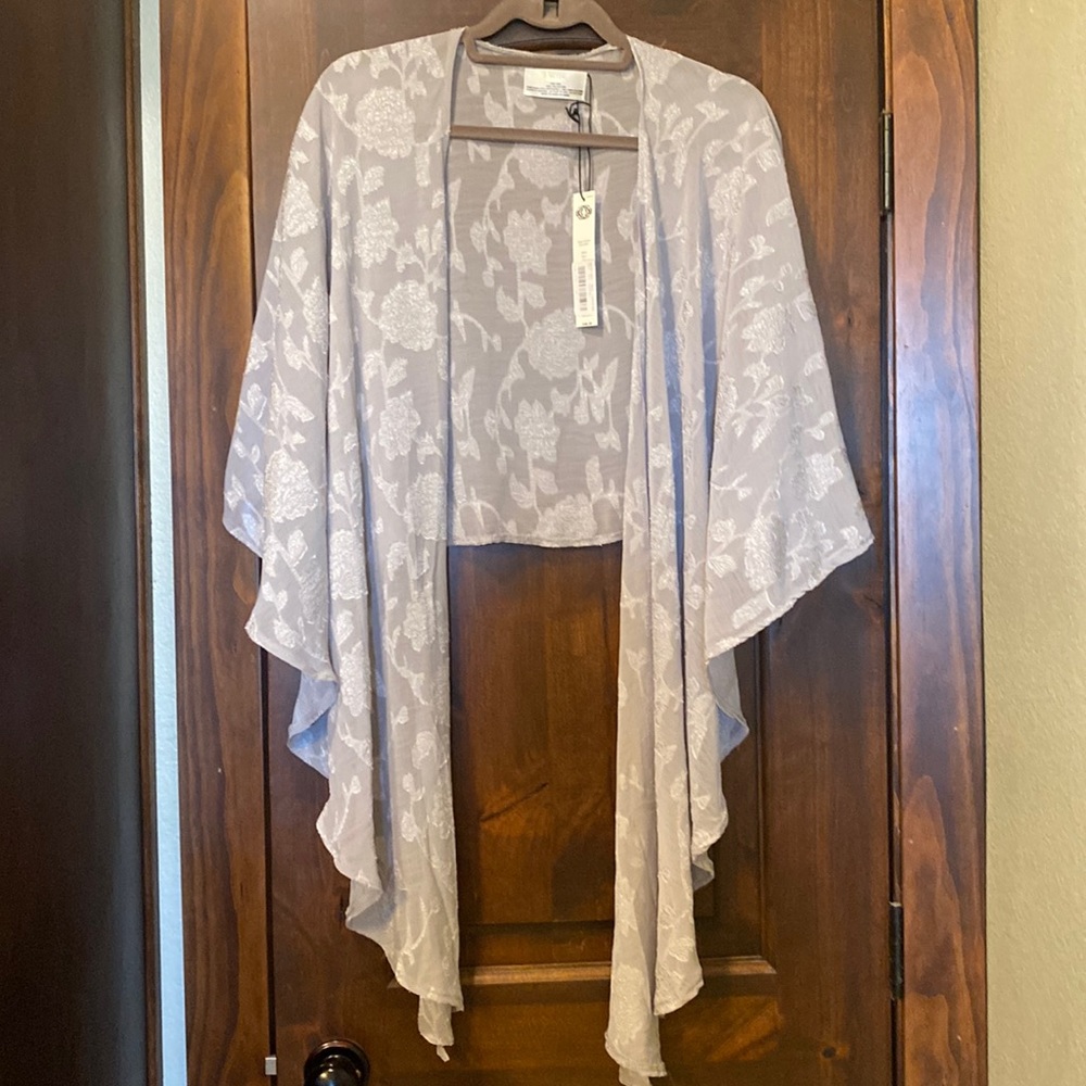 Kate Landry Ladies grey wrap